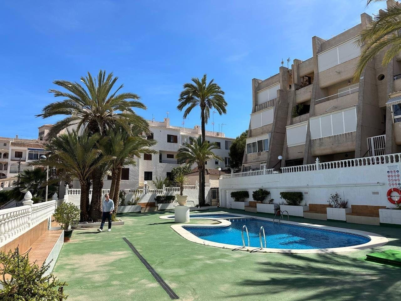 Apartment in Alicante - view 1