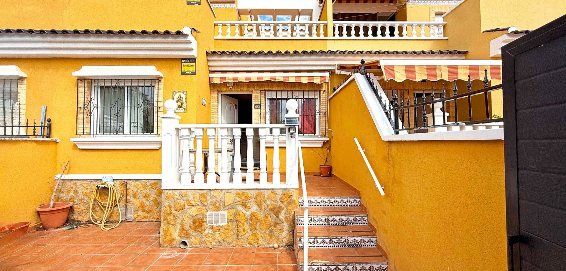 House in Alicante - view 1