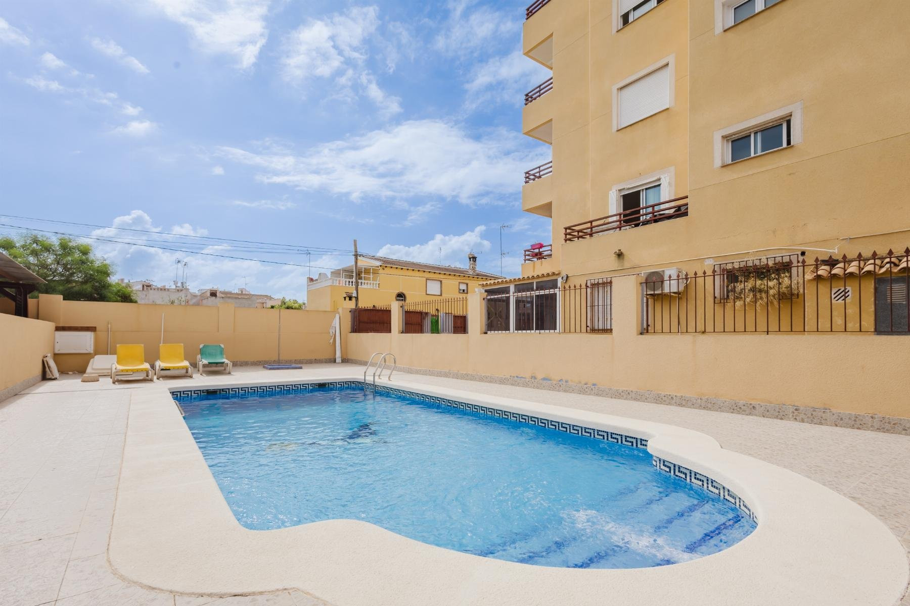Apartment in Alicante - view 1