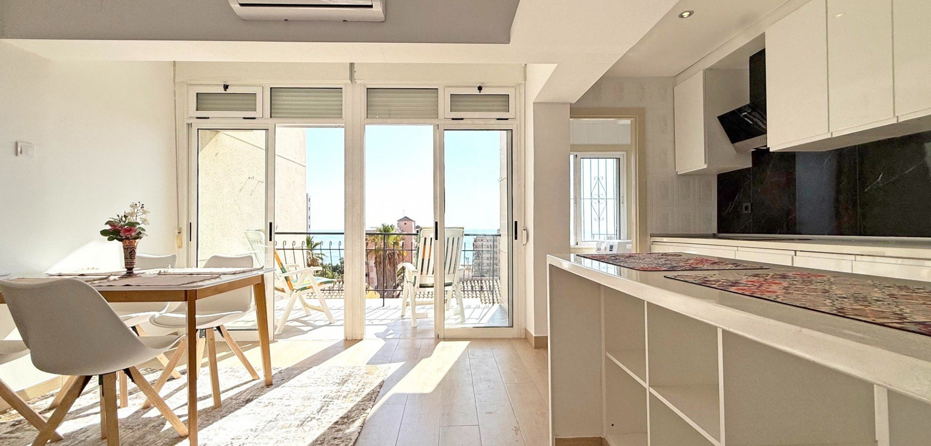 Apartment in Alicante - view 1
