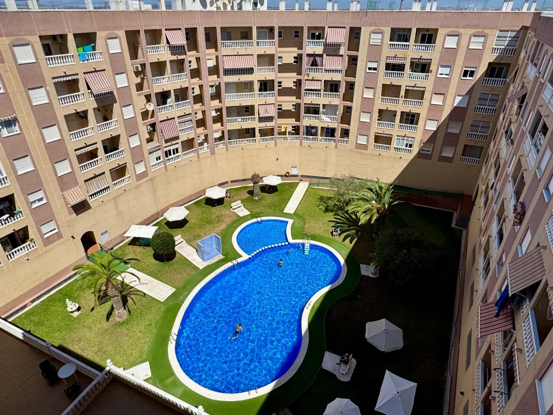 Apartment in Alicante - view 1