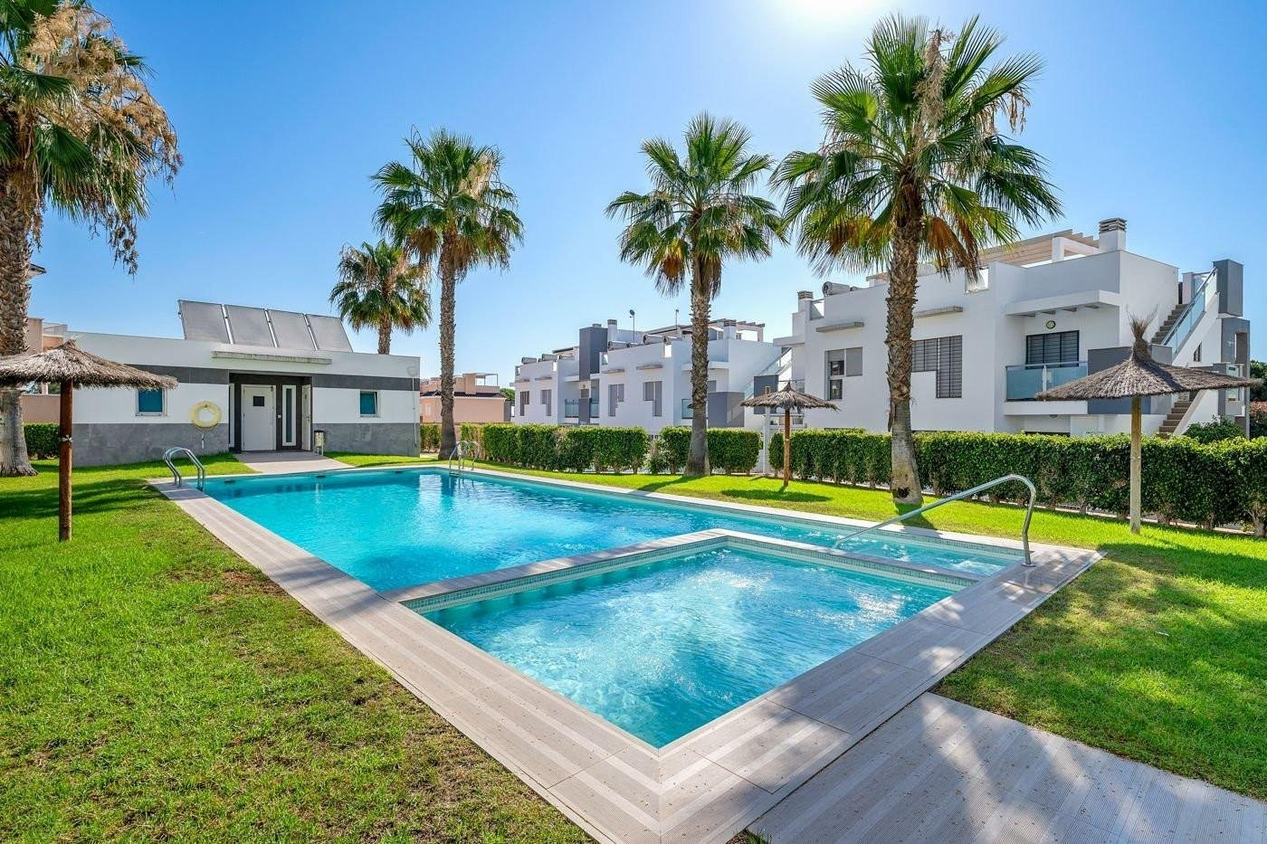 Apartment in Alicante - view 1