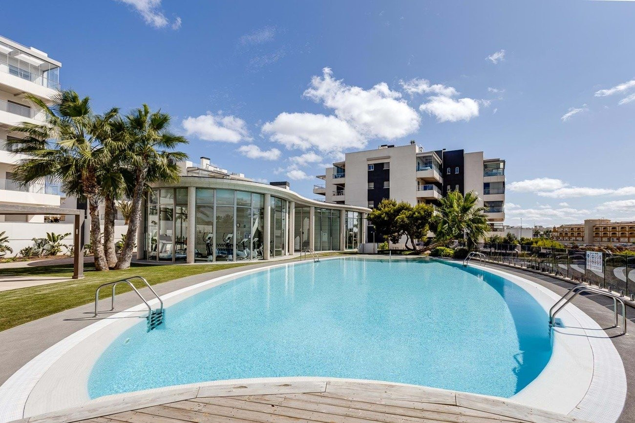 Apartment in Alicante - view 1