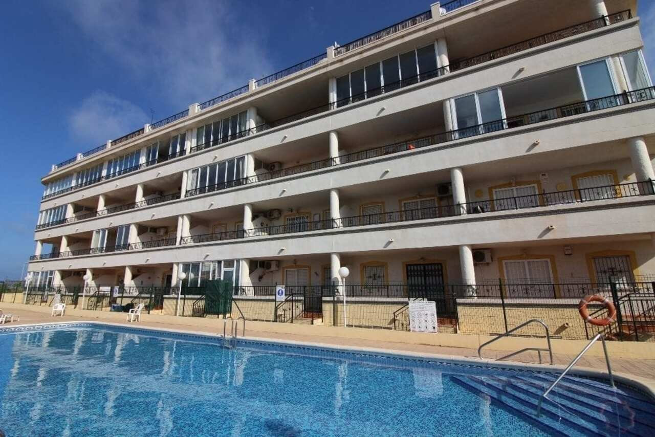 Apartment in Alicante - view 1