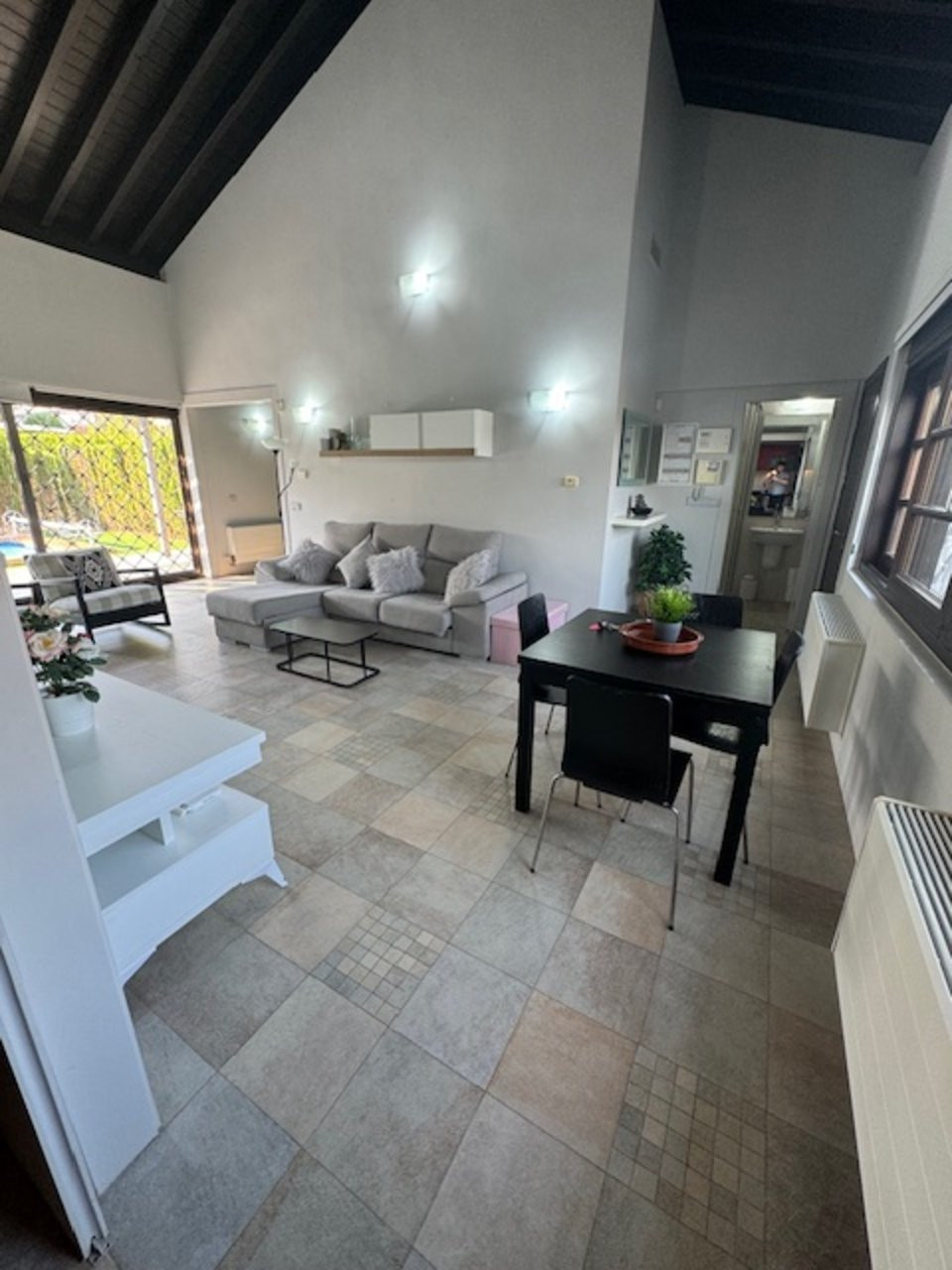 Villa in Santa Cruz - view 1