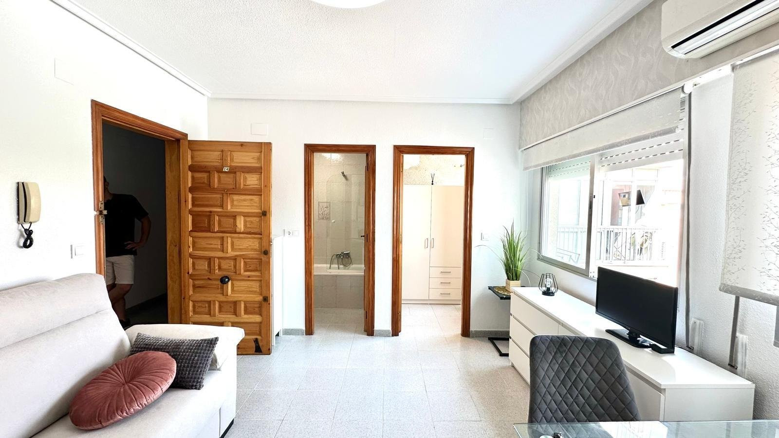 Apartment in Torrevieja - view 1