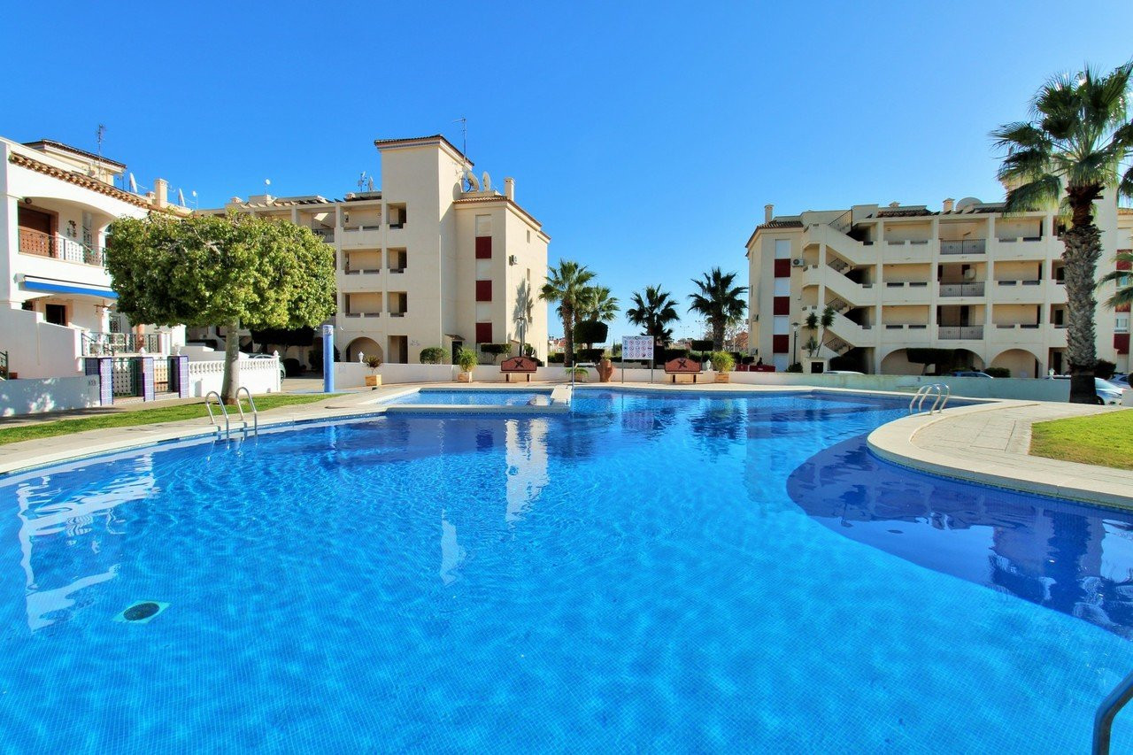 Apartment in Urbanizacion los Balcones - view 1