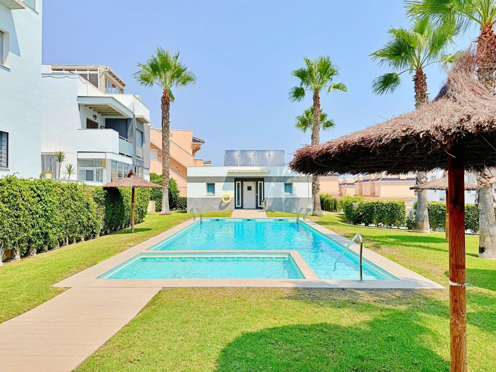 Apartment in Alicante - view 1