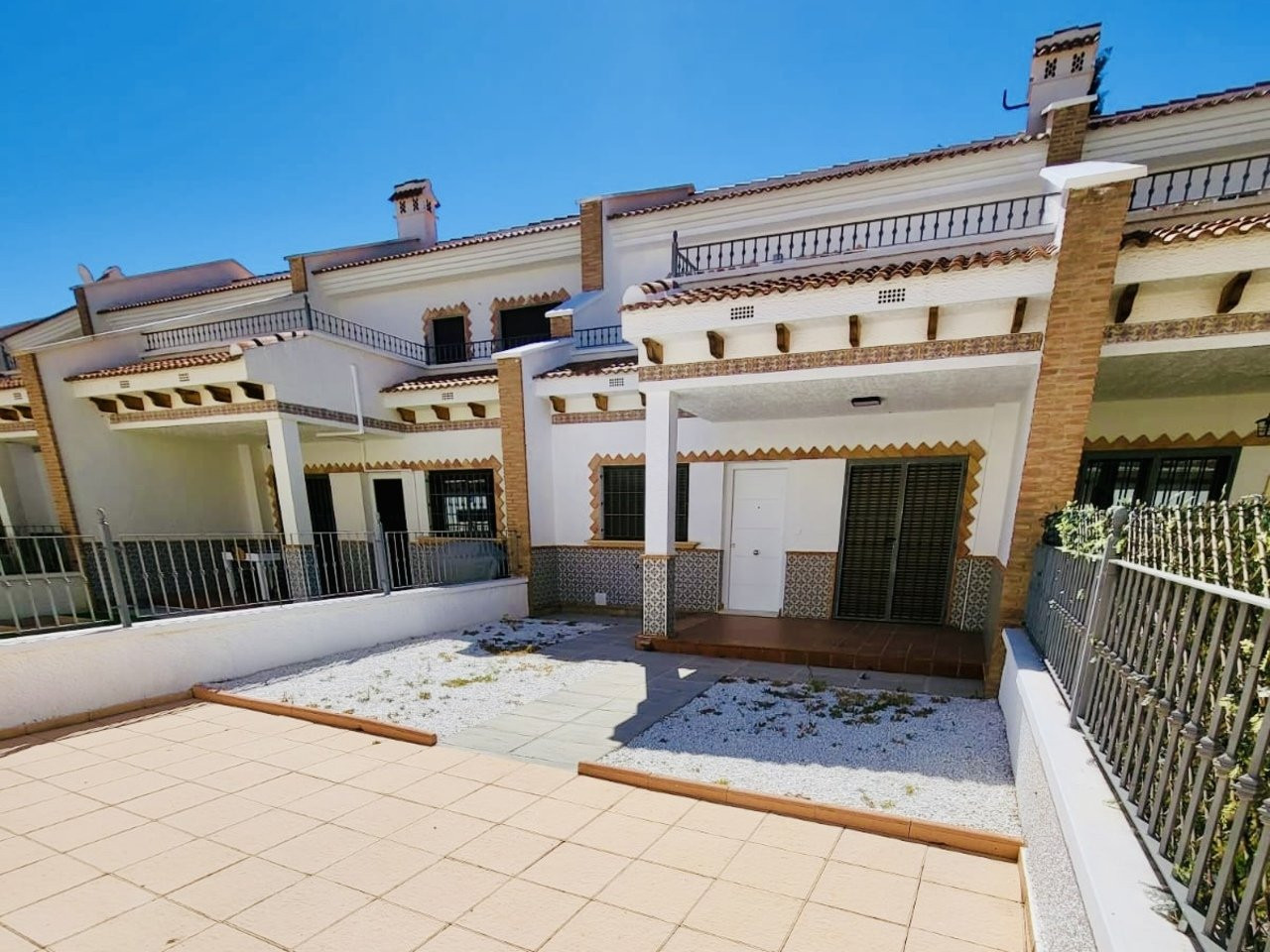 House in Alicante - view 1