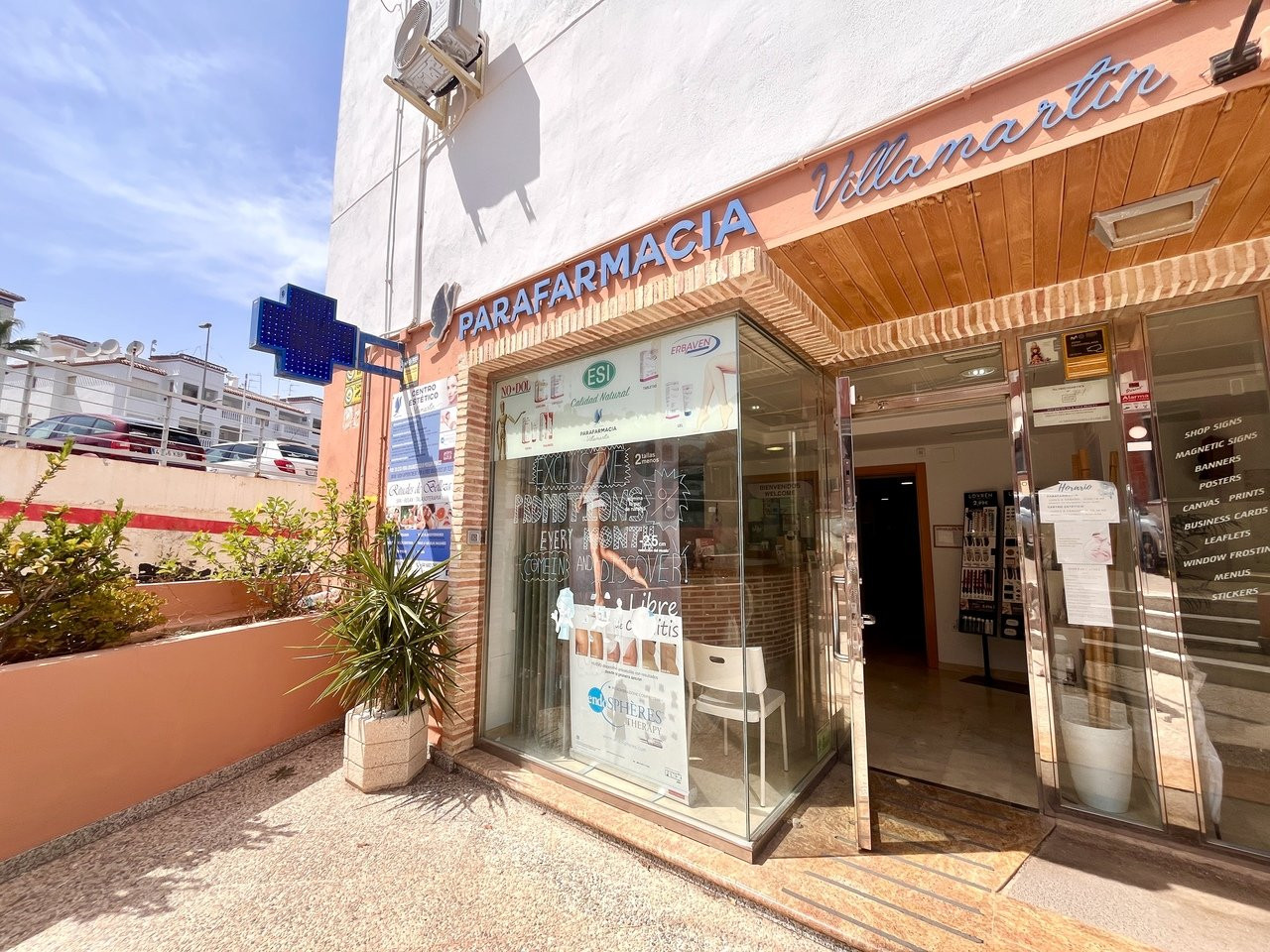 House in Villamartin - view 1