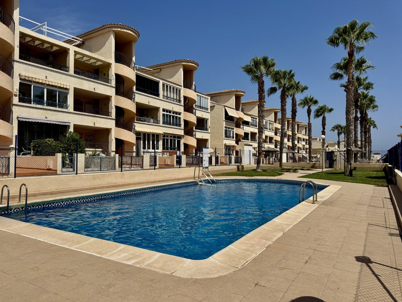 Apartment in Alicante - view 1
