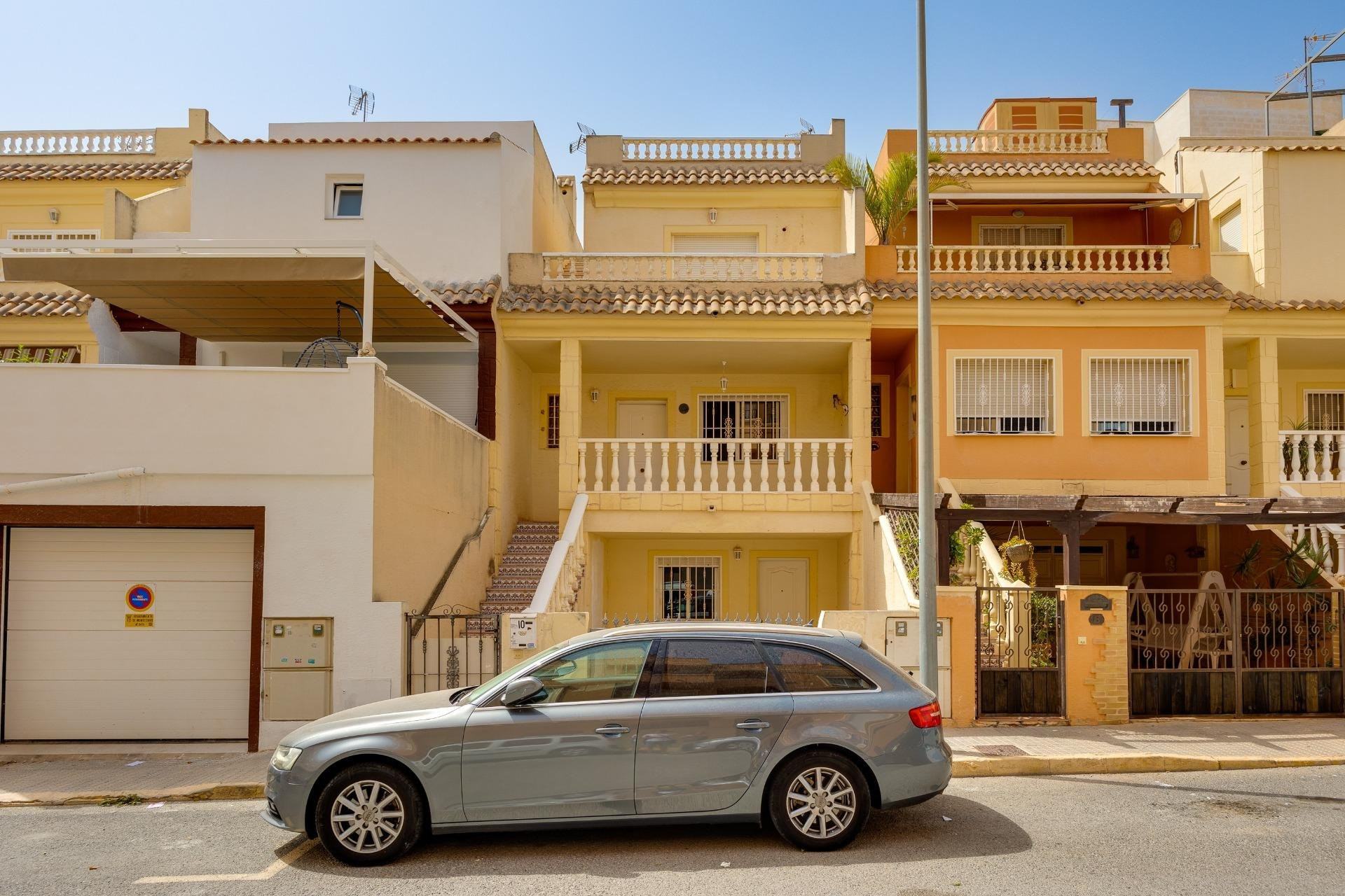 House in Los Montesinos - view 1
