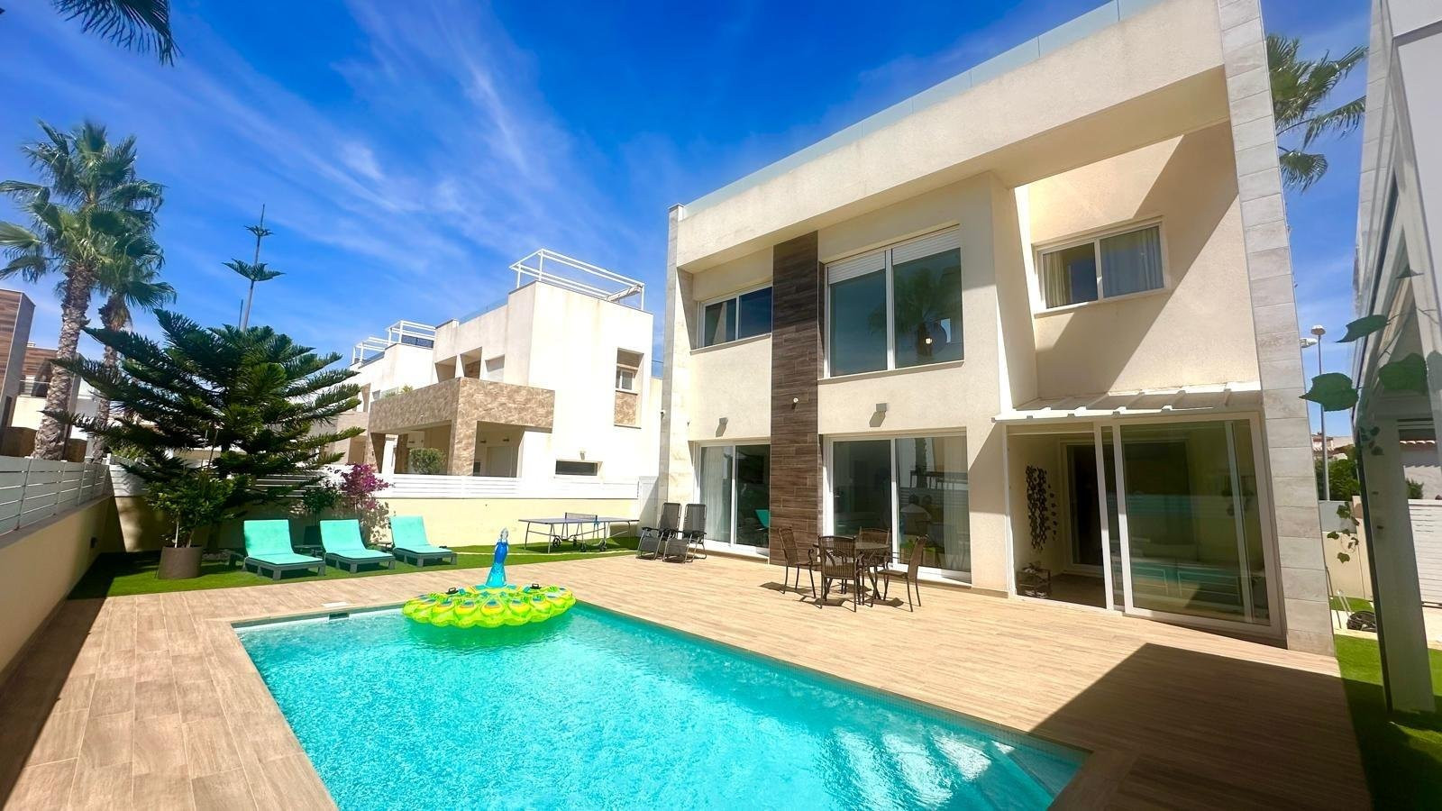 Villa in Torrevieja - view 1