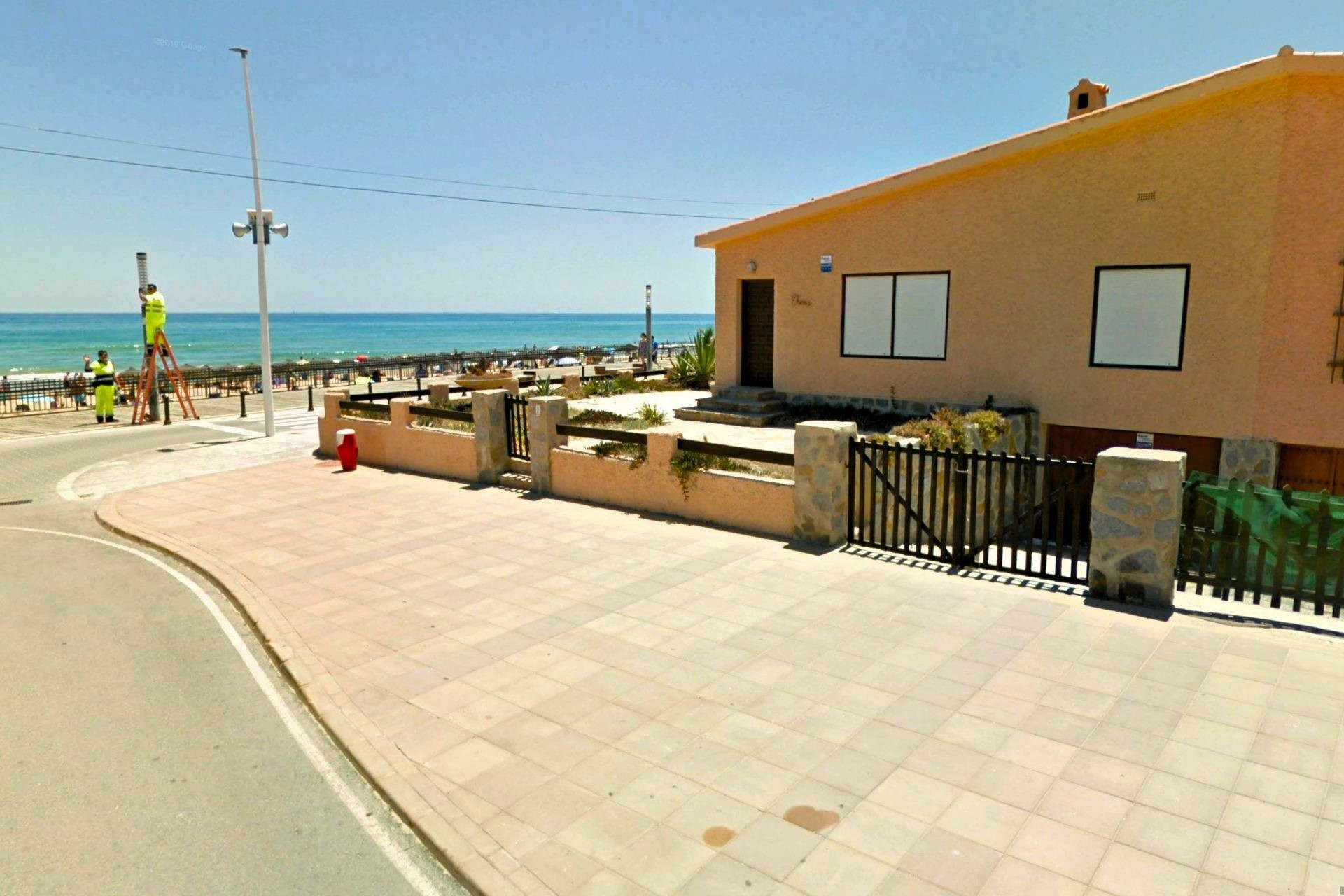 House in Torrelamata - view 1