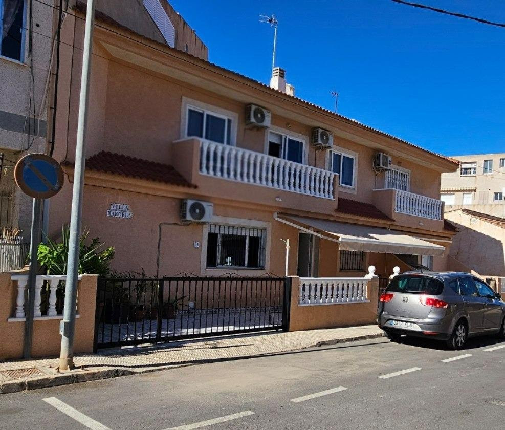 House in San Pedro del Pinatar - view 1