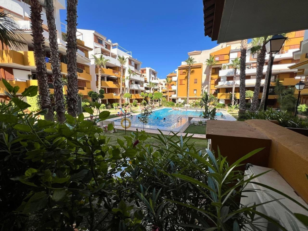 Apartment in Alicante - view 1