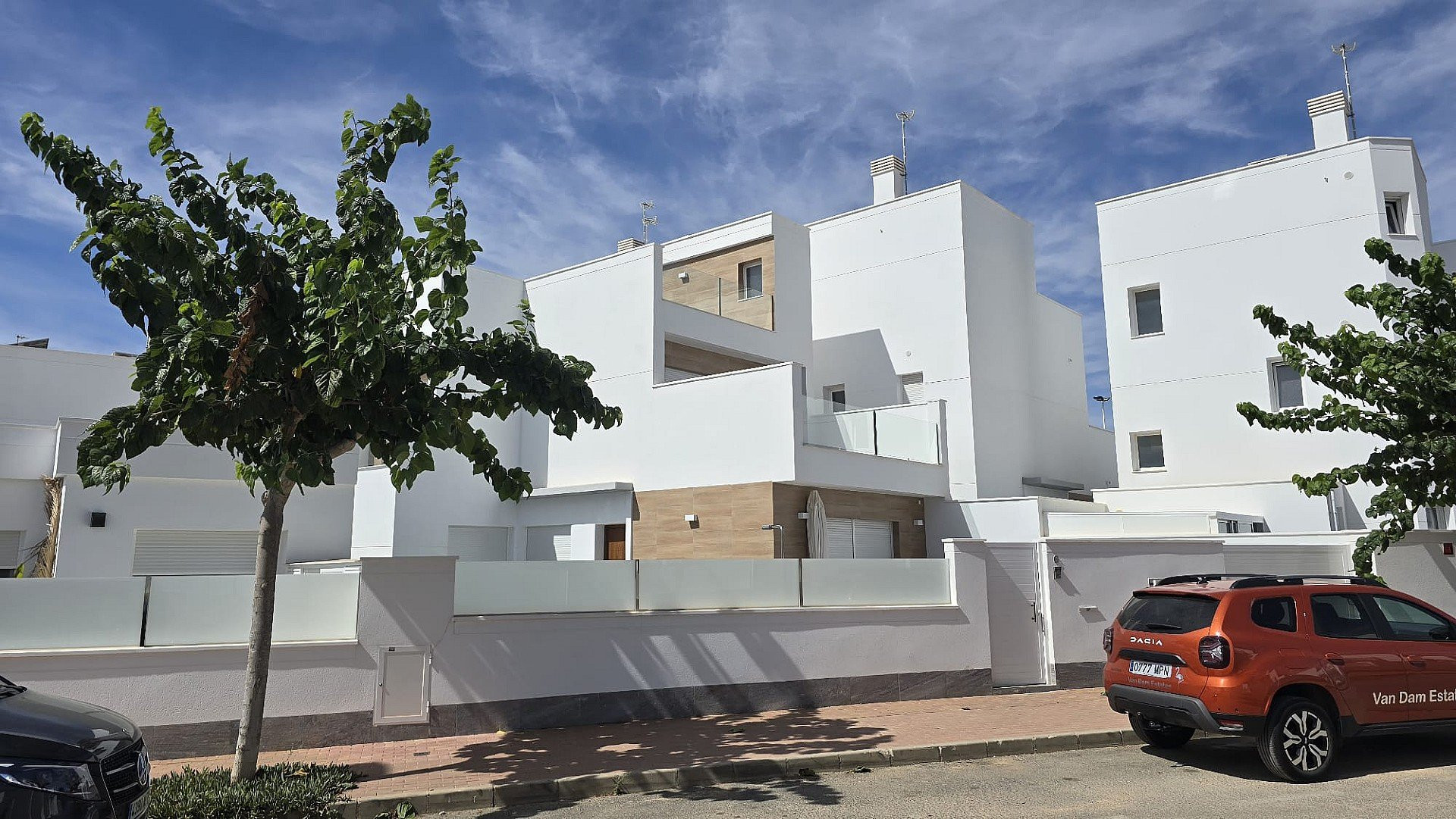 Villa in Santa Cruz - view 1