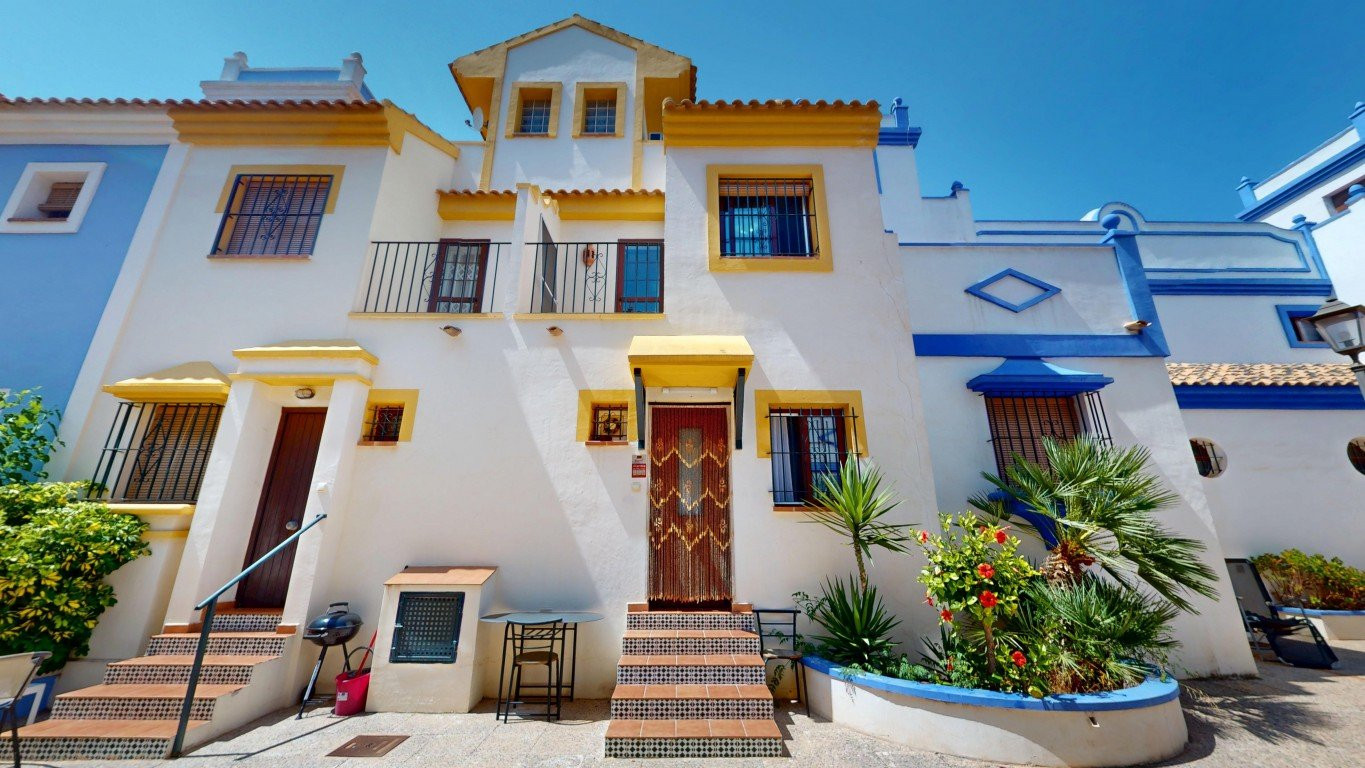 House in Roda - view 1