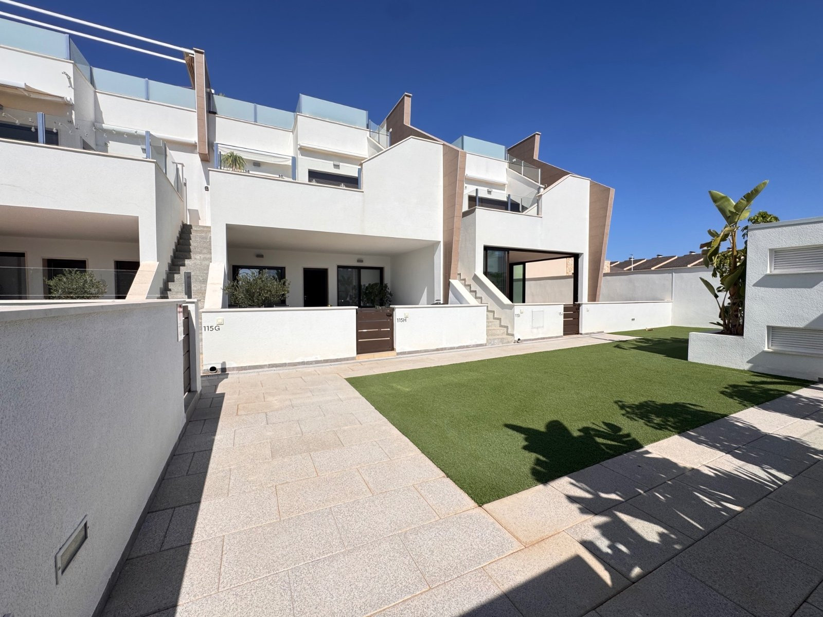 House in Pilar de la Horadada - view 1