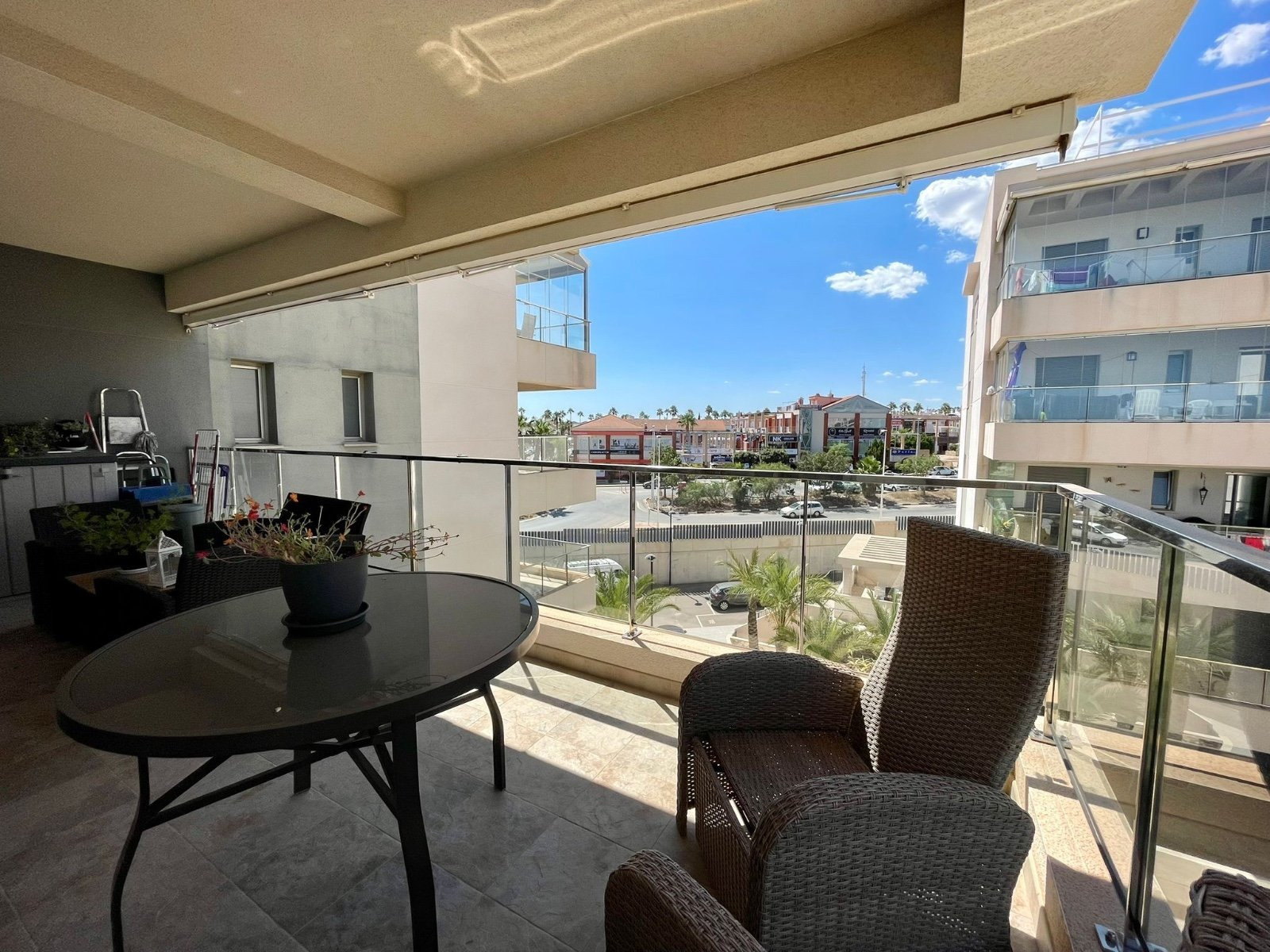 Apartment in Alicante - view 1