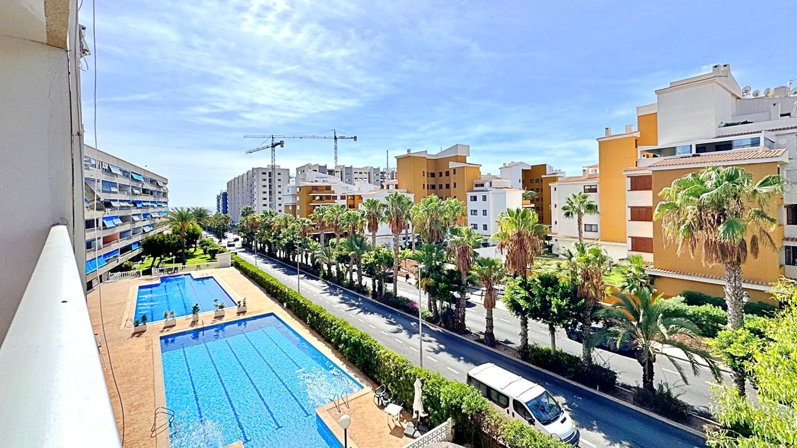Apartment in Alicante - view 1