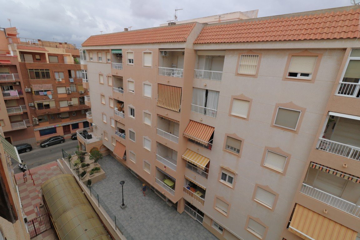 Apartment in Torrevieja - view 1