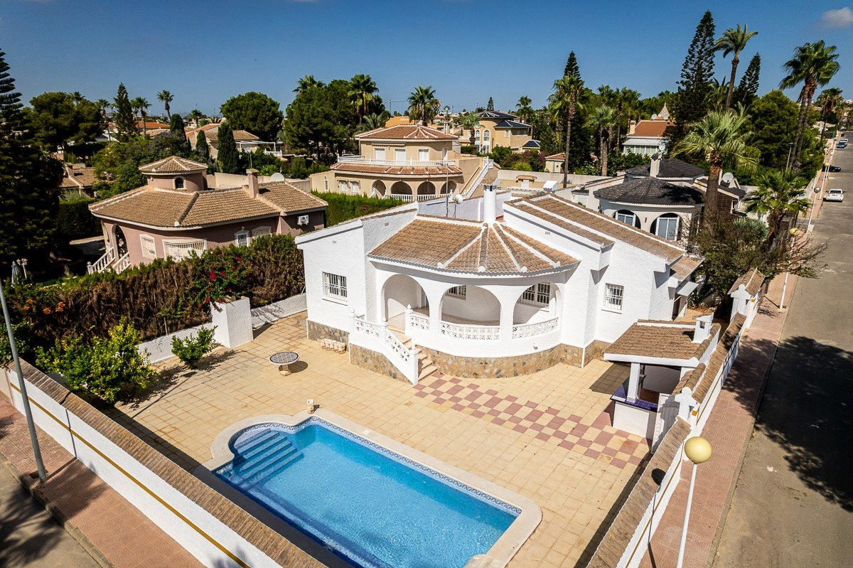 Villa in Ciudad Quesada - view 1