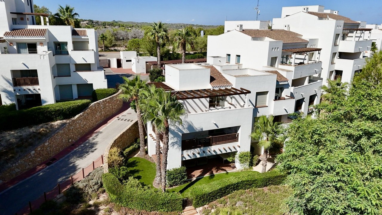 Apartment in Urbanizacion los Balcones - view 1