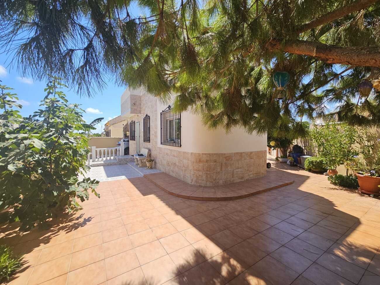 Villa in Torrevieja - view 1