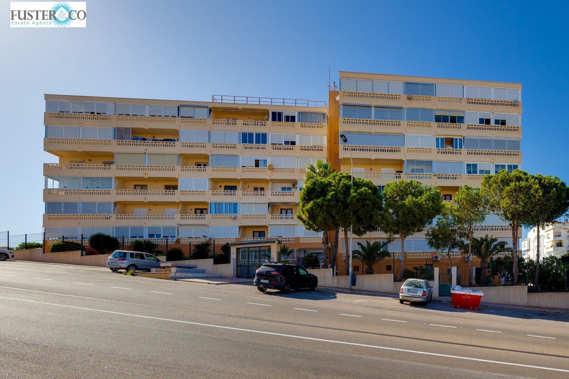 Apartment in Torrevieja - view 1