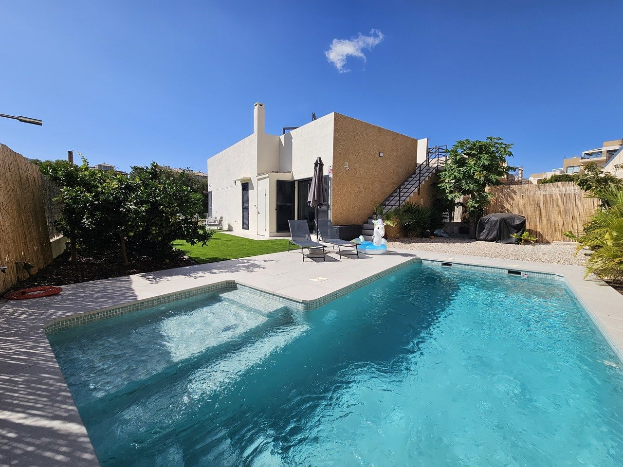 Villa in La Zenia - view 1