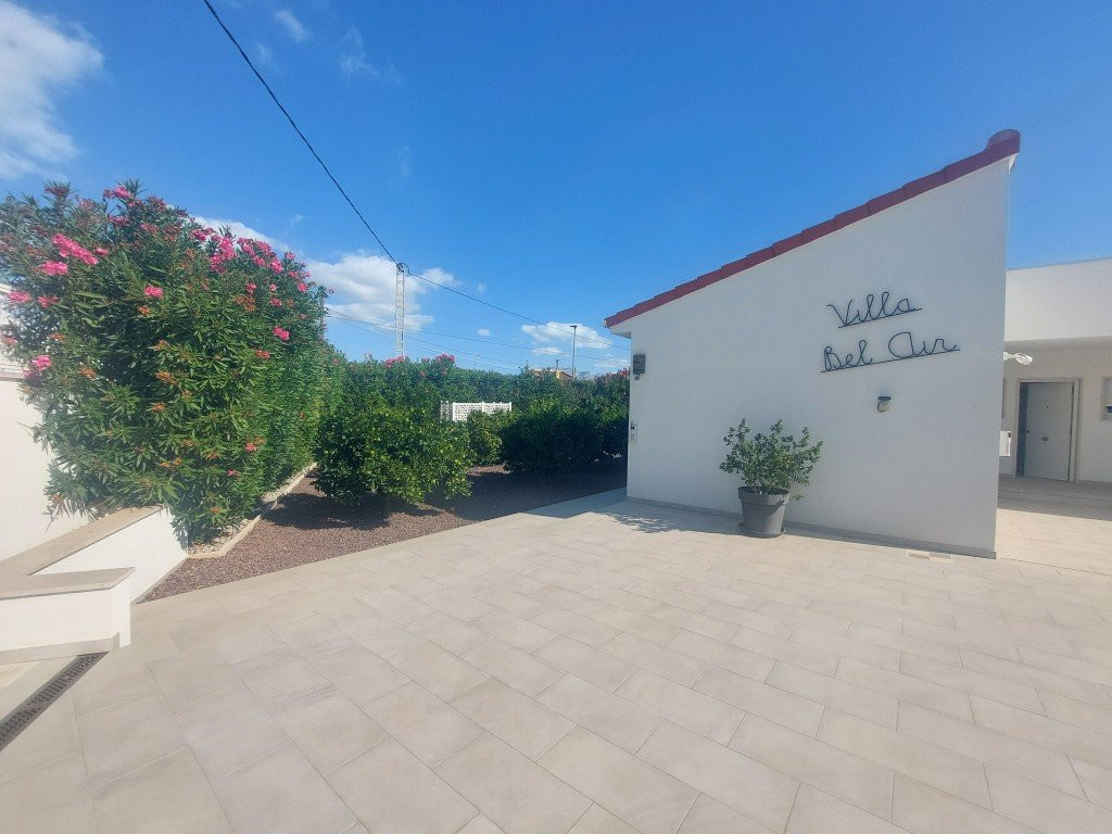 Villa in L'Albir - view 1