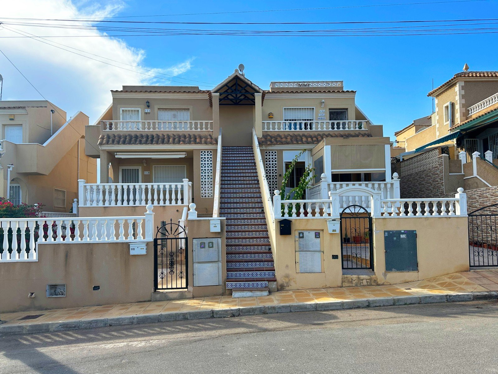 House in San Miguel de Salinas - view 1