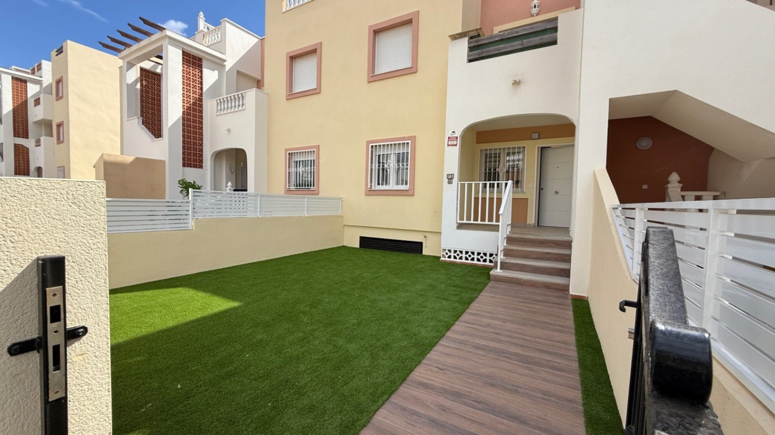 House in La Zenia - view 1