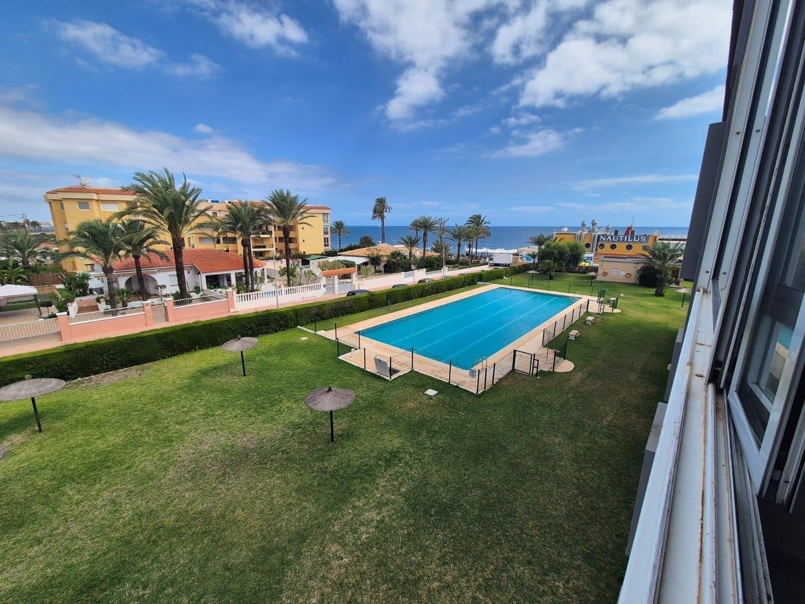 Apartment in Residencia los Altos - view 1