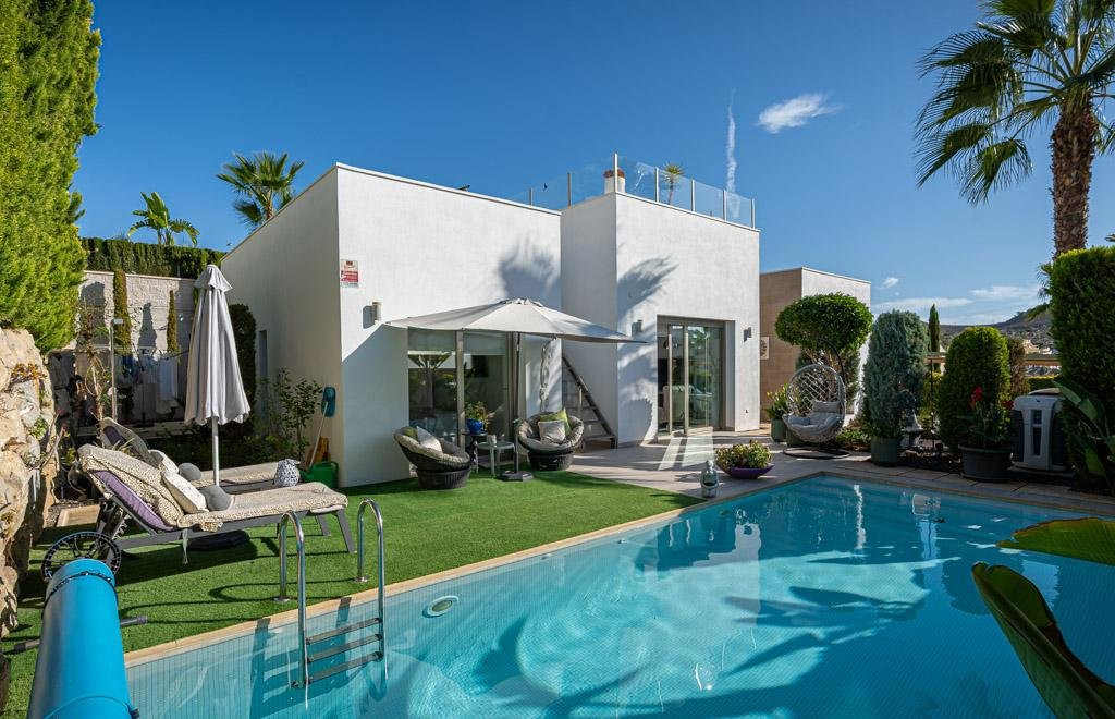 Villa in Benejuzar - view 1