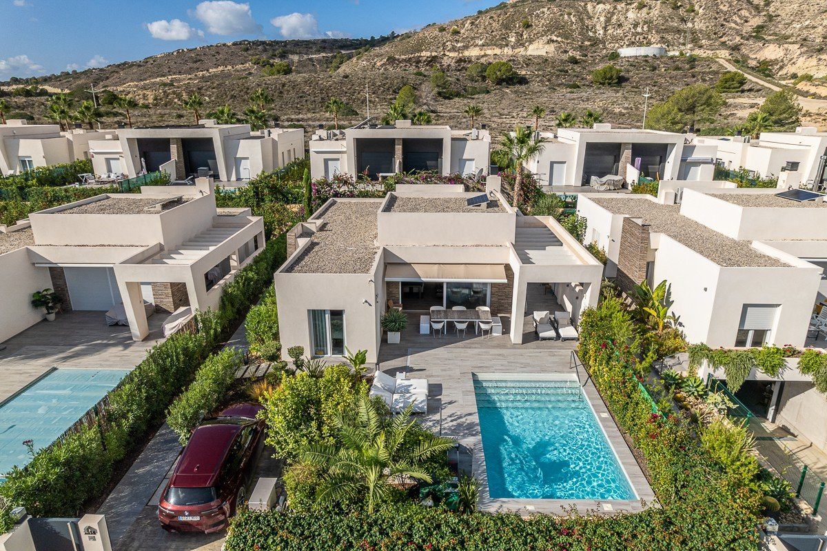 Villa in Algorfa - view 1
