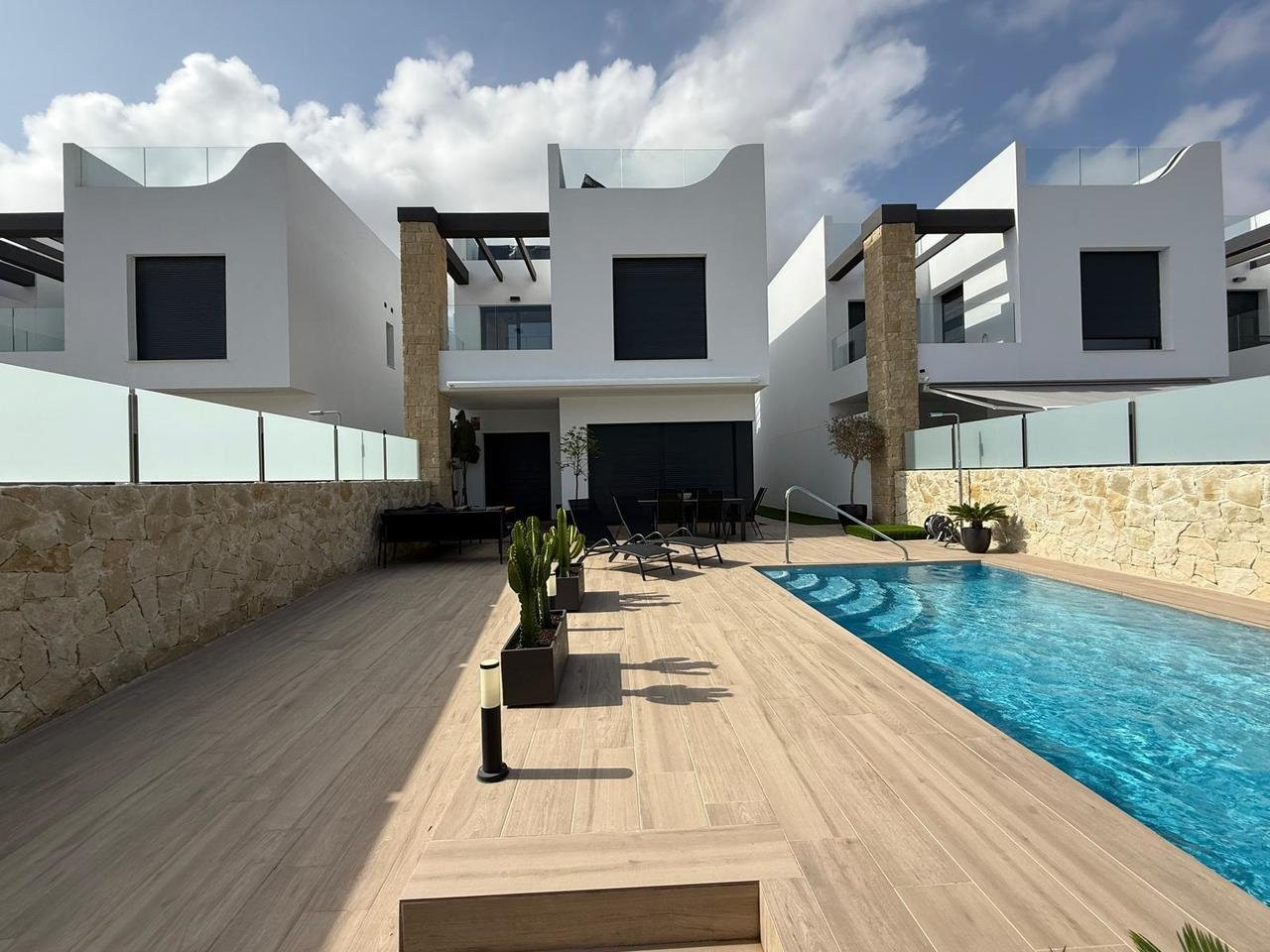 Villa in Punta Prima - view 1