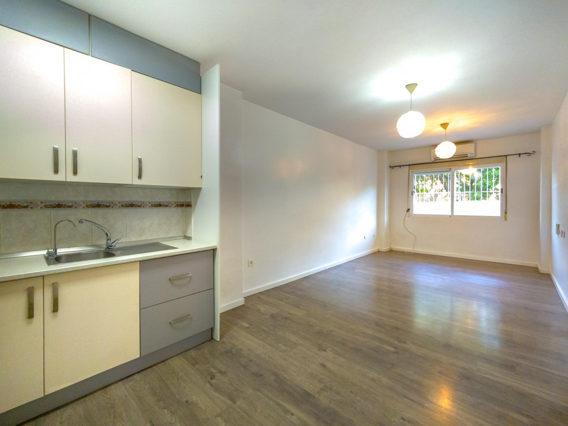 Apartment in Torrevieja - view 1