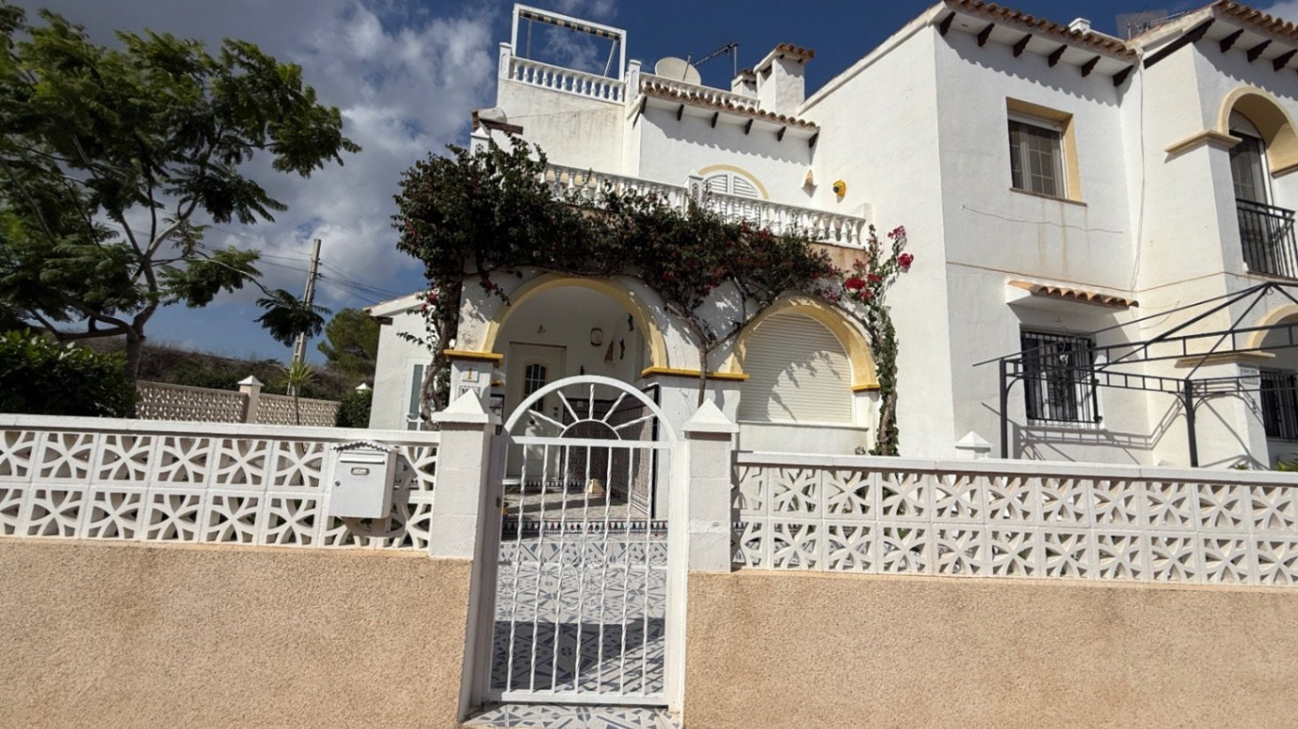 Apartment in San Miguel de Salinas - view 1