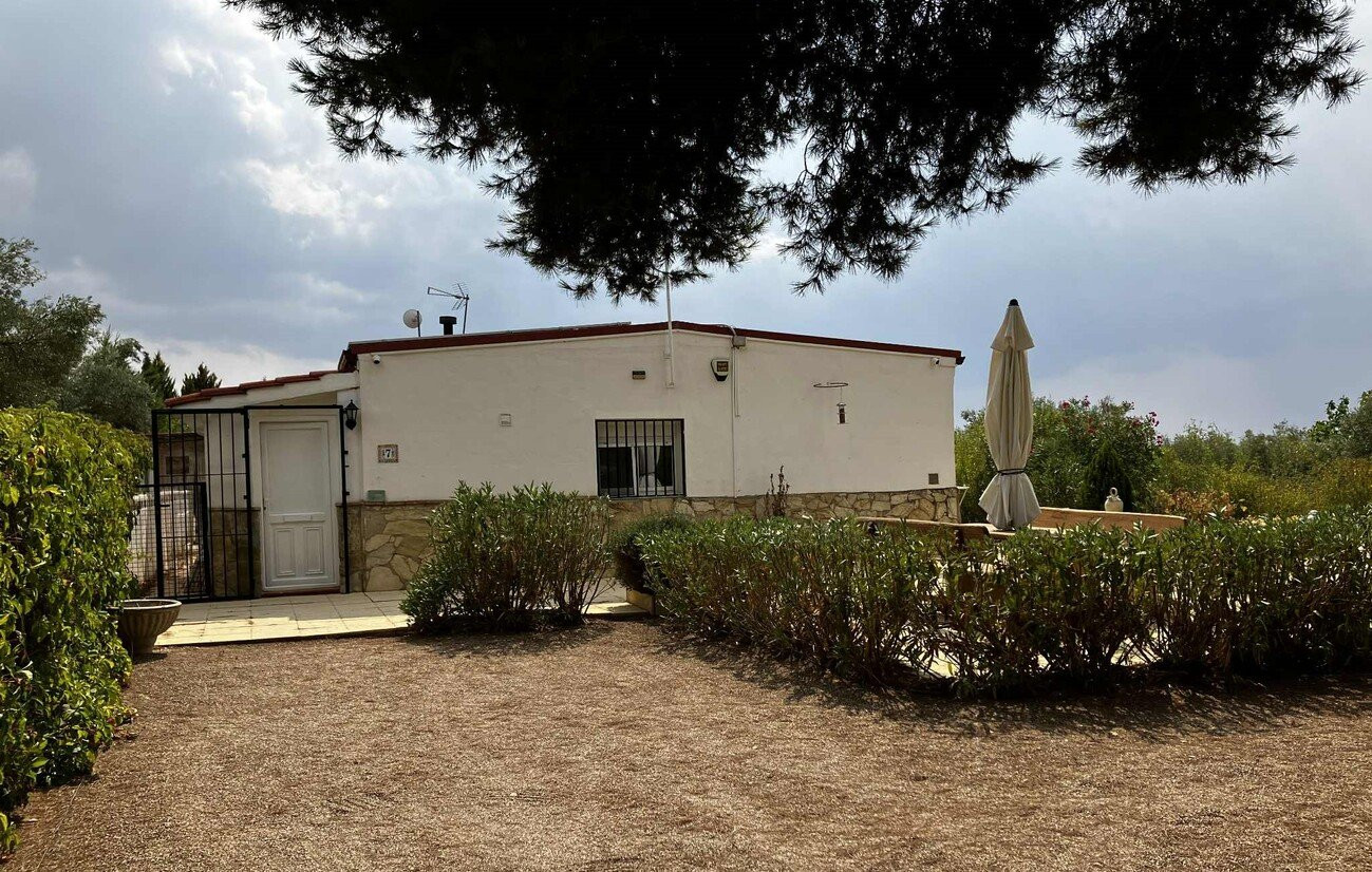 Villa in Biar - view 1