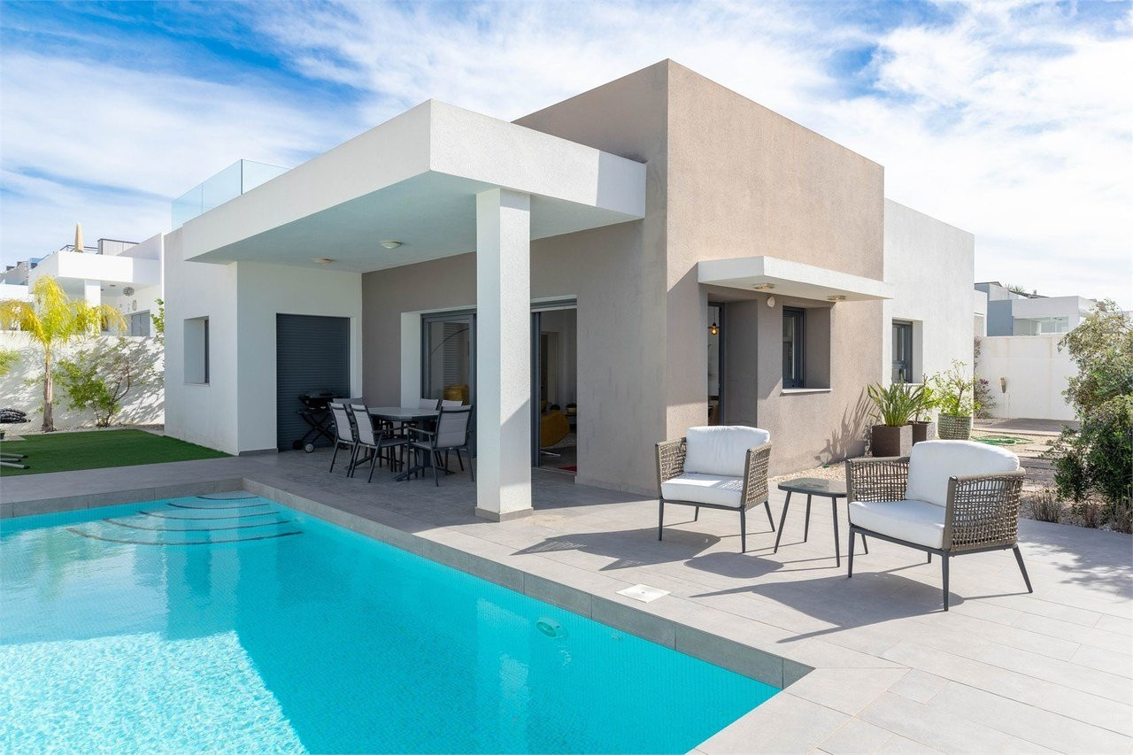 Villa in Benijofar - view 1