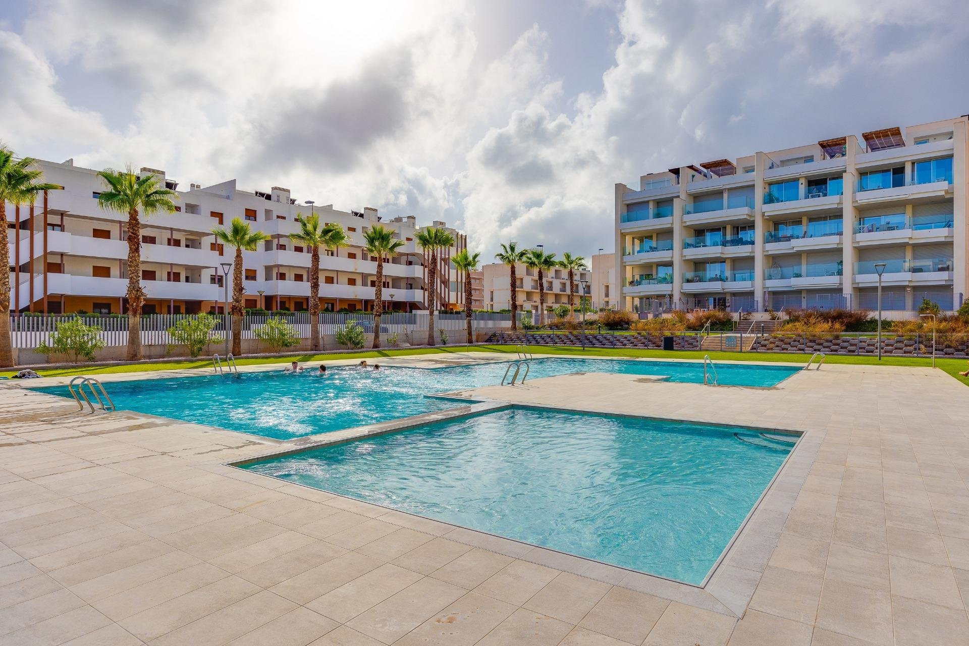 Apartment in Villamartin - view 1