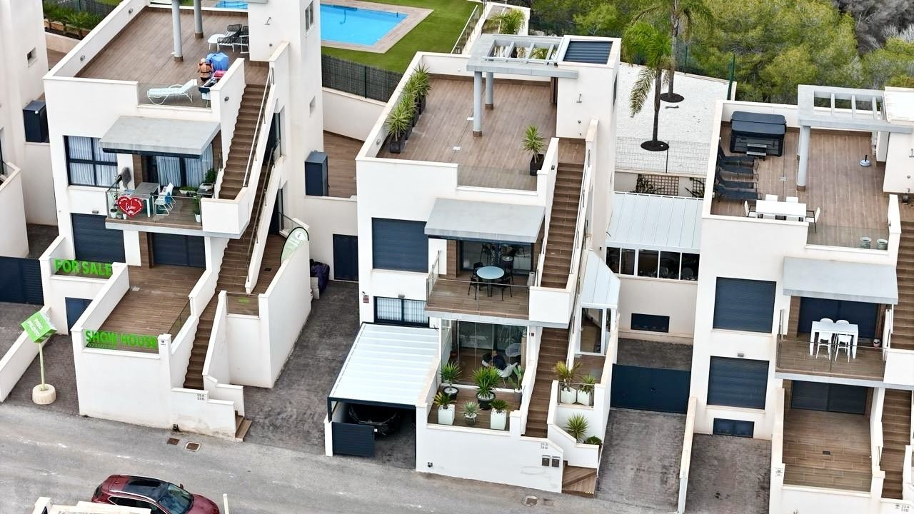 Apartment in San Miguel de Salinas - view 1