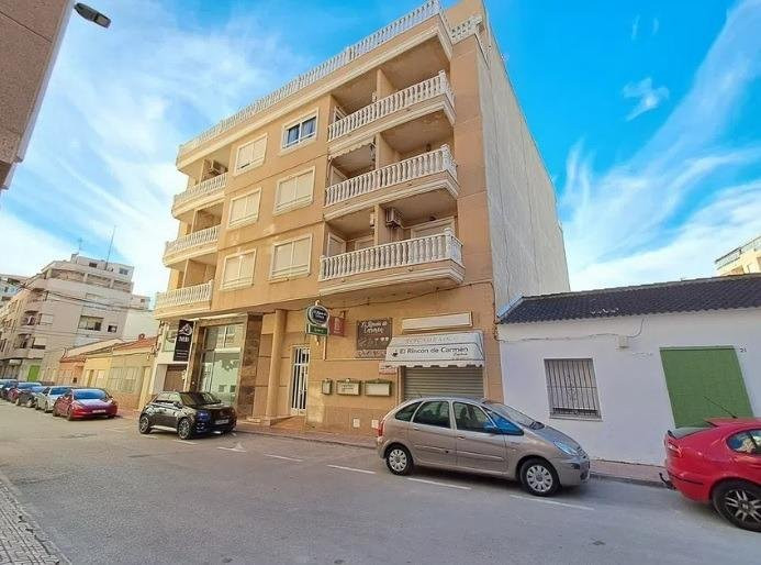 Apartment in Torrelamata - view 1