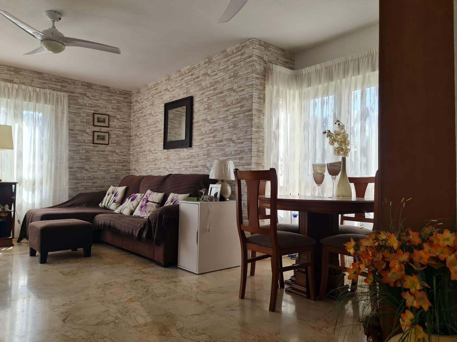 Villa in Campoamor R-5 - view 1