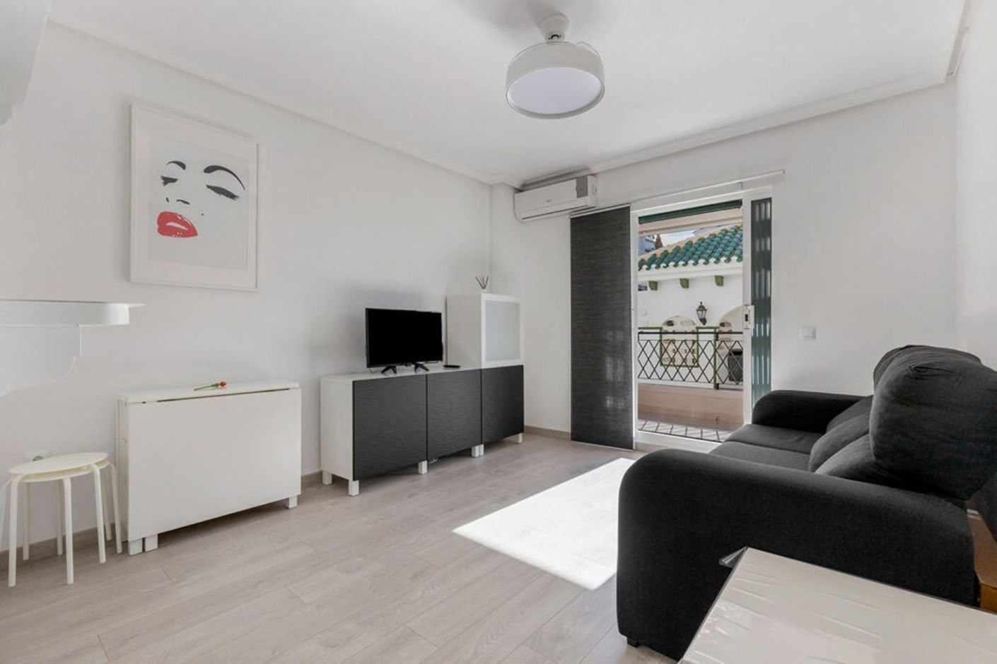 Apartment in Torrelamata - view 1
