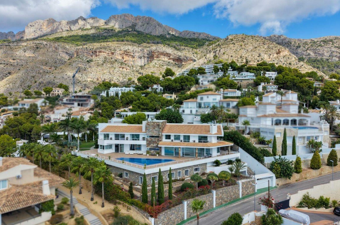 Villa in Altea - view 1