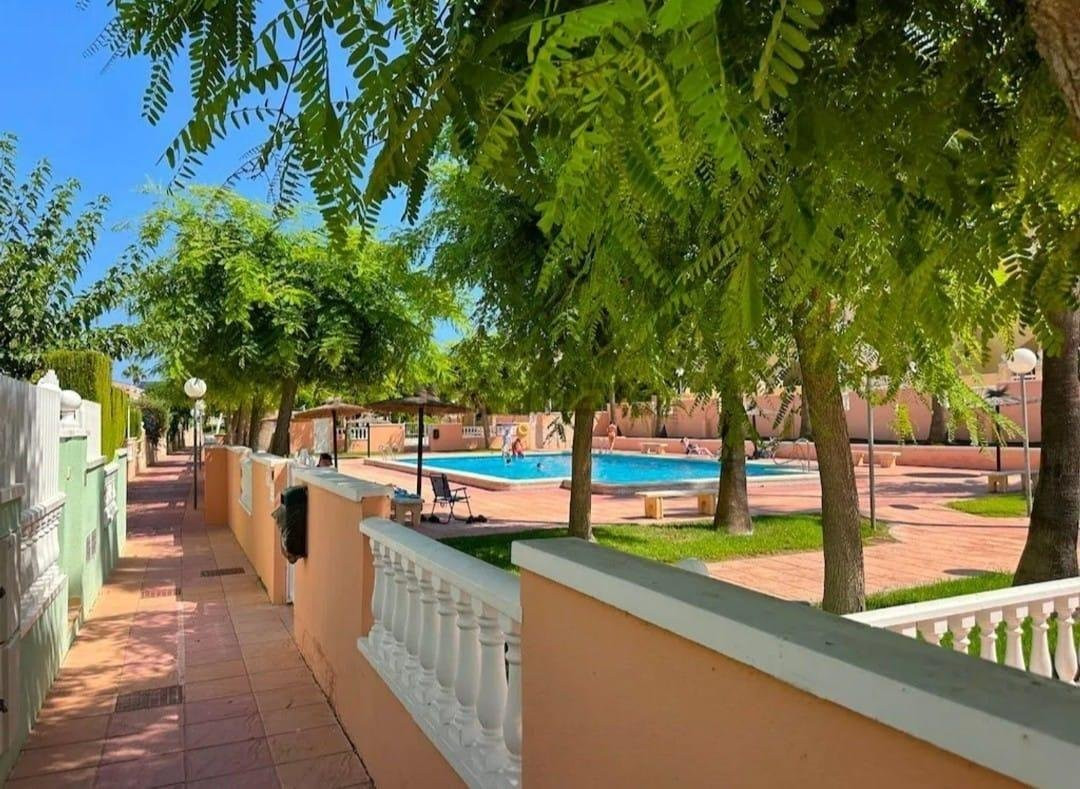 House in El Altet - view 1