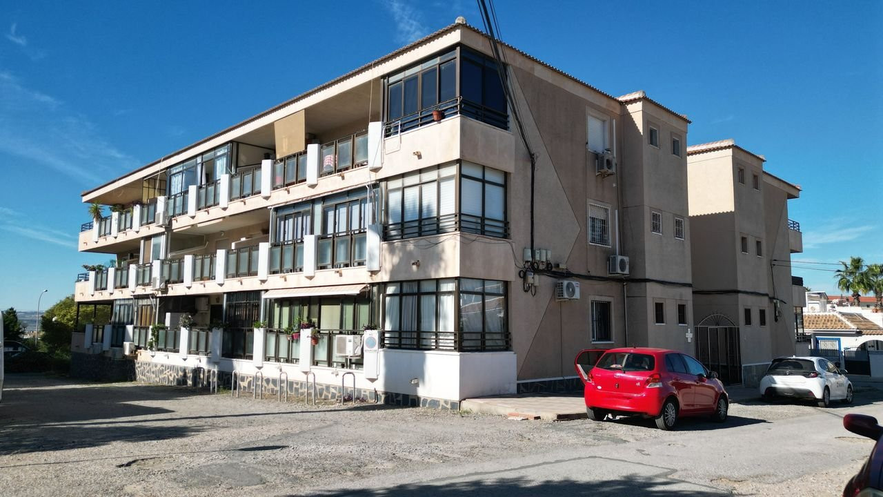Apartment in El Chaparral - view 1